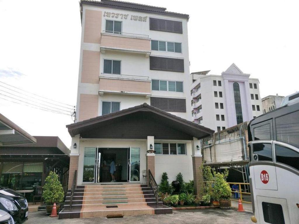 Taevaraj Place Ayutthaya Bagian luar foto