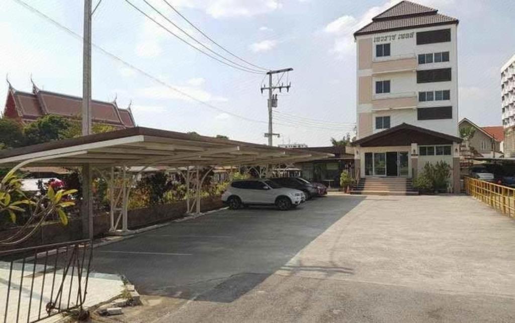 Taevaraj Place Ayutthaya Bagian luar foto