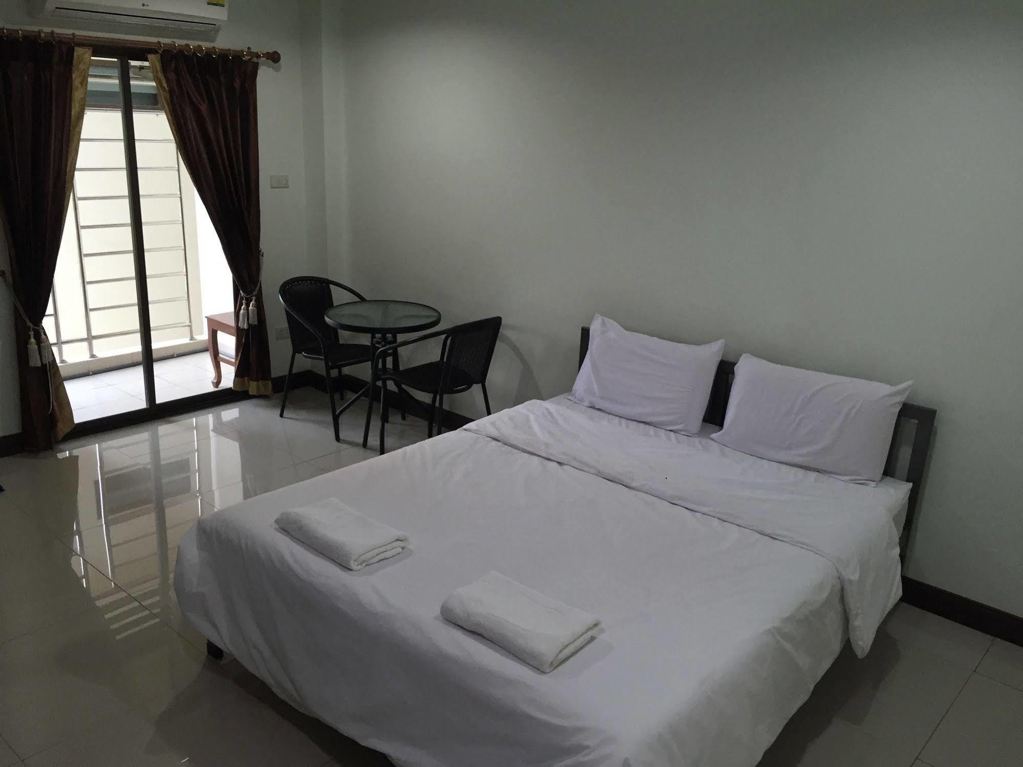 Taevaraj Place Ayutthaya Bagian luar foto