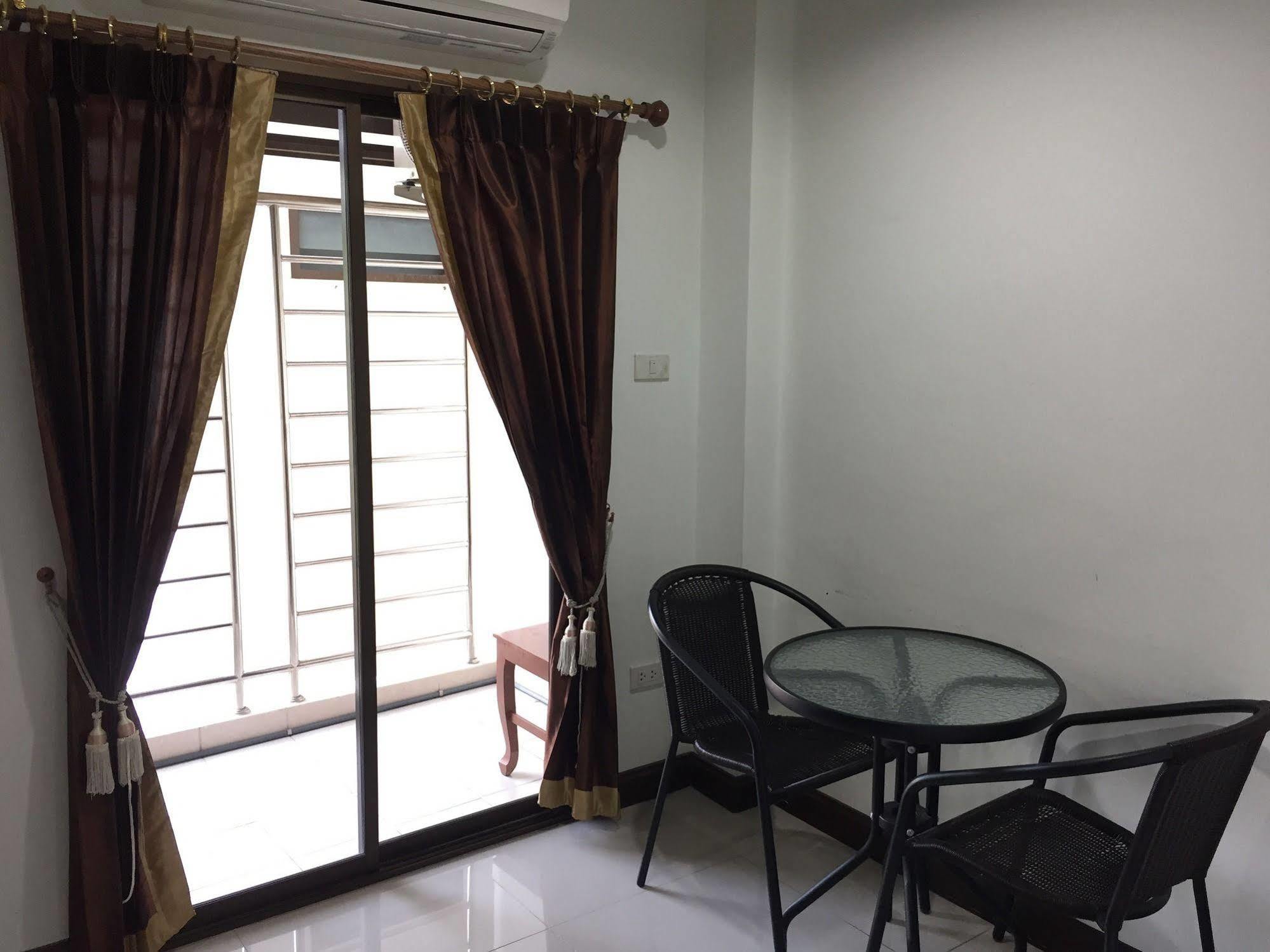 Taevaraj Place Ayutthaya Bagian luar foto