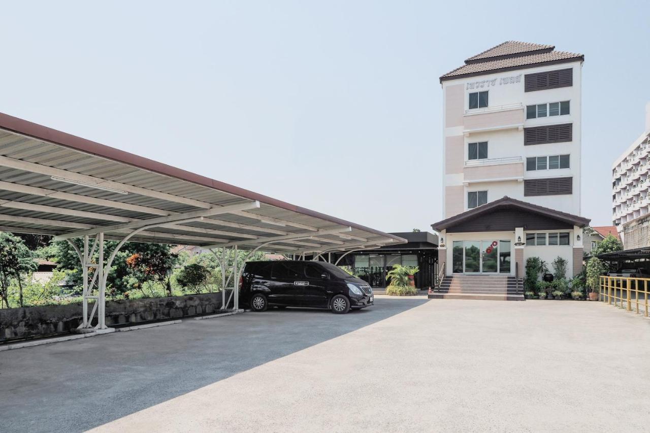 Taevaraj Place Ayutthaya Bagian luar foto