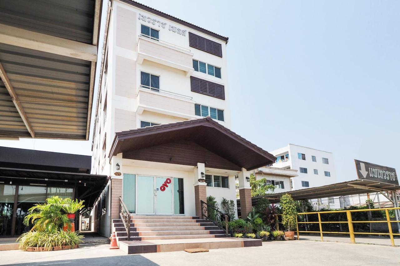 Taevaraj Place Ayutthaya Bagian luar foto